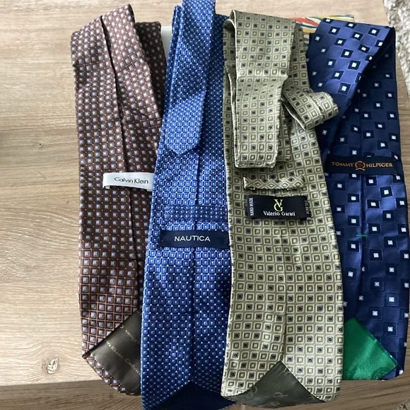 Elegant Men's Tie Set - Blue, Brown, Green - Picture 2 of 3